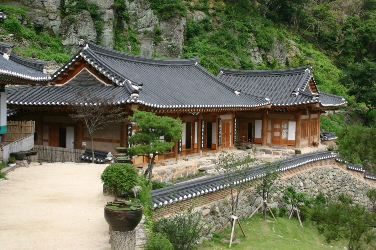 Nhà truyền thống Hanok ở Hàn Quốc